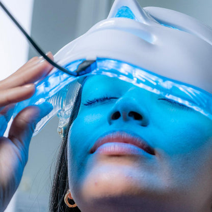 WIRELESS LED THERAPY FACE MASK - BeautifyFit